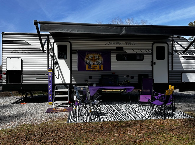 New 2023 Dutchmen RV Aspen Trail 3210BHDS Travel Trailer - Image 7