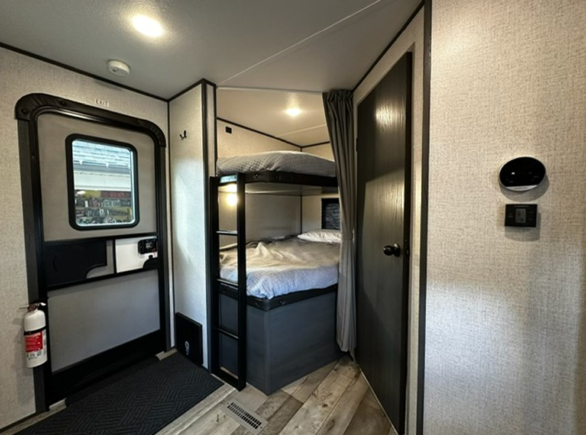 New 2023 Dutchmen RV Aspen Trail 3210BHDS Travel Trailer - Image 2