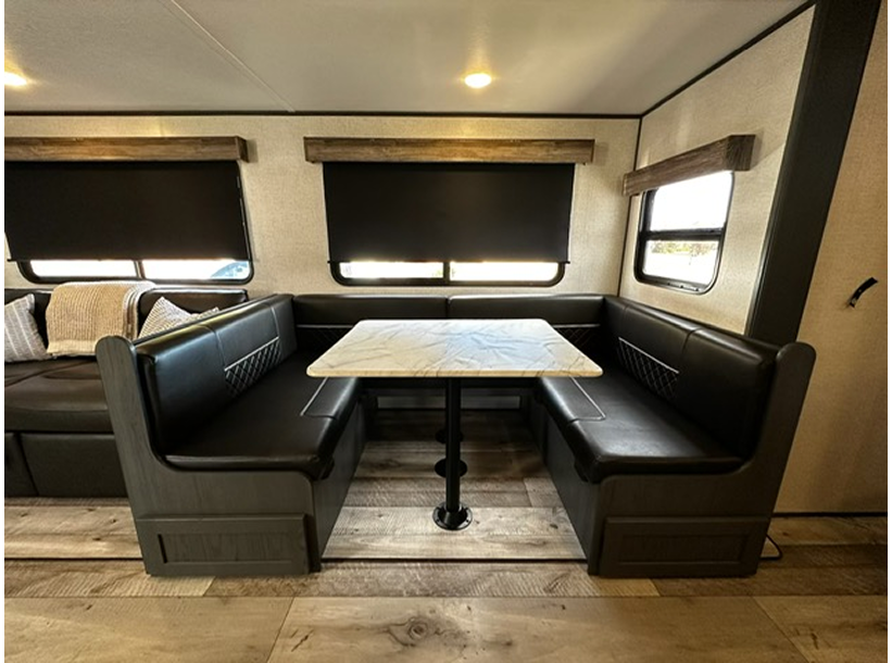 New 2023 Dutchmen RV Aspen Trail 3210BHDS Travel Trailer - Image 11